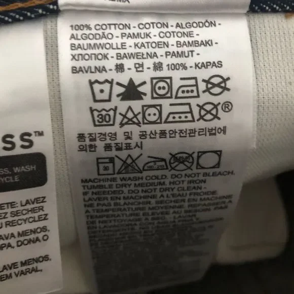 NWT LEVI’S men’s 501 original Levi Strauss & Co jeans darker blue - Picture 4 of 5